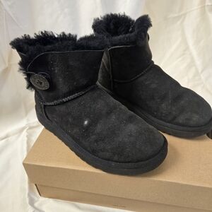 UGG Australia Mini Bailey Button II - Black Winter Boots